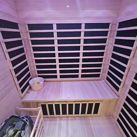 Virivka A Sauna Na Pokoji,nebo Na Vlastni Terase - Farma U Pribrami Pribram