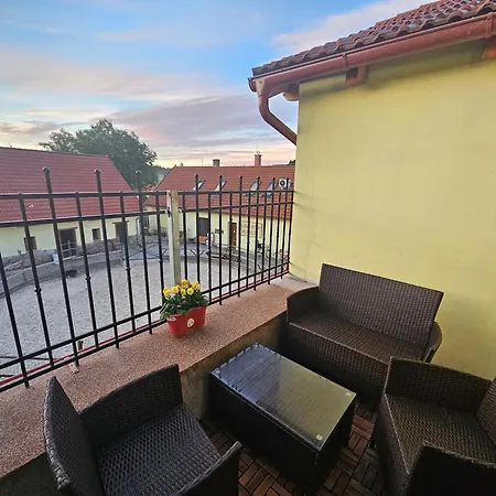 Virivka A Sauna Na Pokoji,nebo Na Vlastni Terase - Farma U Pribrami Apartment