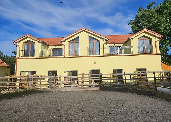 Virivka A Sauna Na Pokoji,nebo Na Vlastni Terase - Farma U Pribrami Apartman *